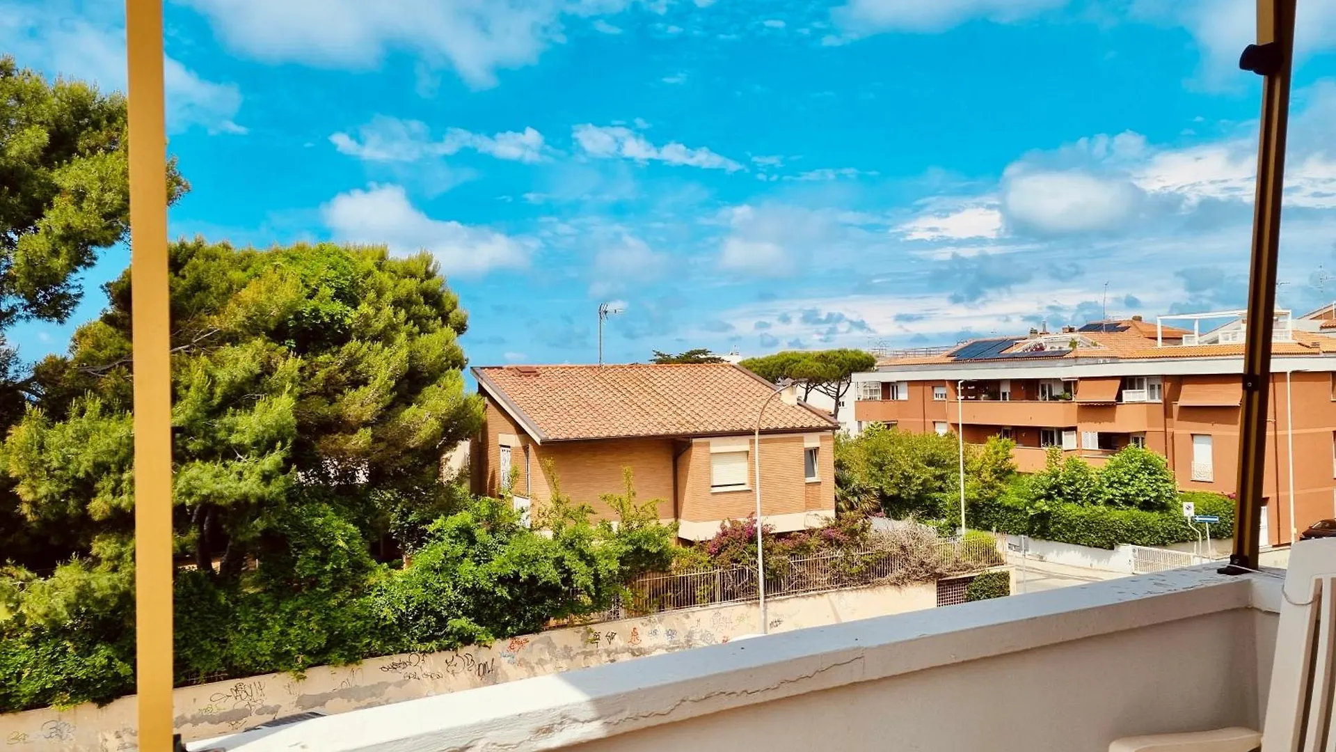 Blue Corner, Breezy Apartment Between The Sun And Sea Livorno 0*,