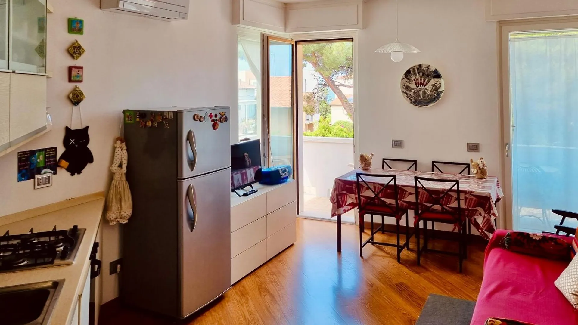 Blue Corner, Breezy Apartment Between The Sun And Sea Livorno